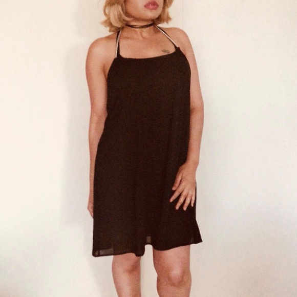 109%Polyester - Picture 3 of 3